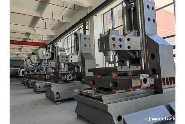 星空体育官网入口app与卧式加工中心有什么区别？